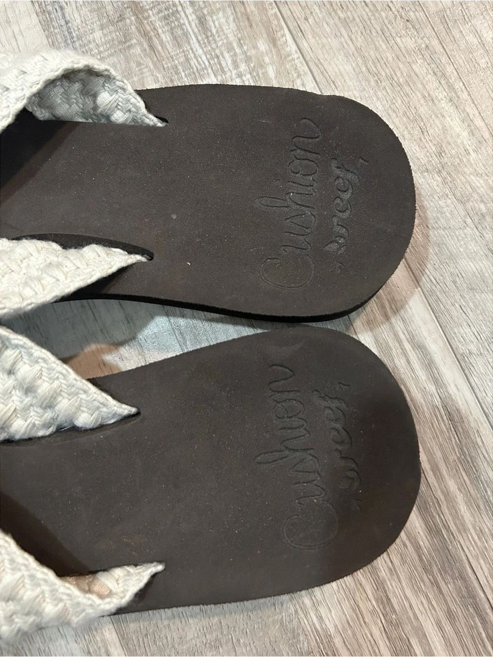 REEF Women’s Cushion Threads Flip-Flops Size 6 Brown White Beach Comfort Braided - Picture 4 of 5